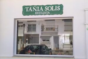 TANIA SOLIS Estilista
