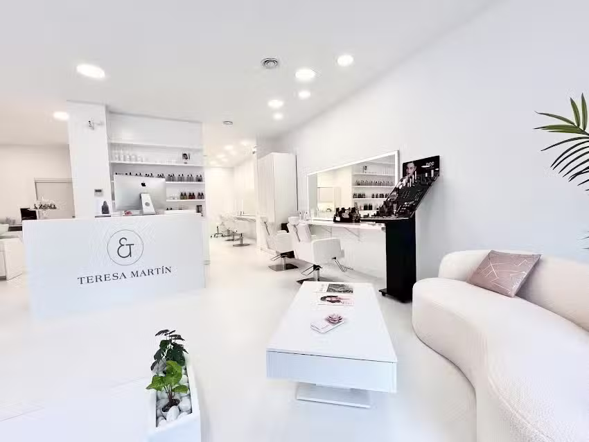Teresa Mart&iacute;n Hair & Makeup Salon