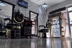 The barber Perruqueria Unisex.