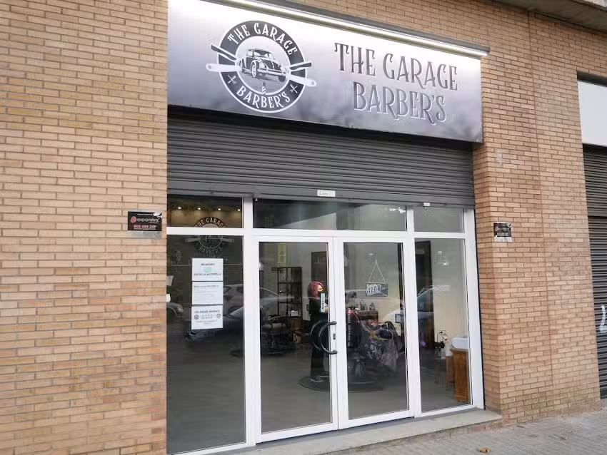 The Garage Barber&rsquo;s &ndash; Barberia / Peluquer&iacute;a Masculina