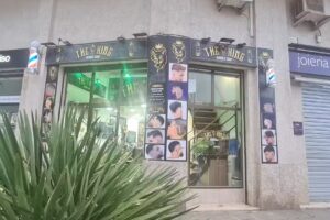 THE KING BARBER SHOP