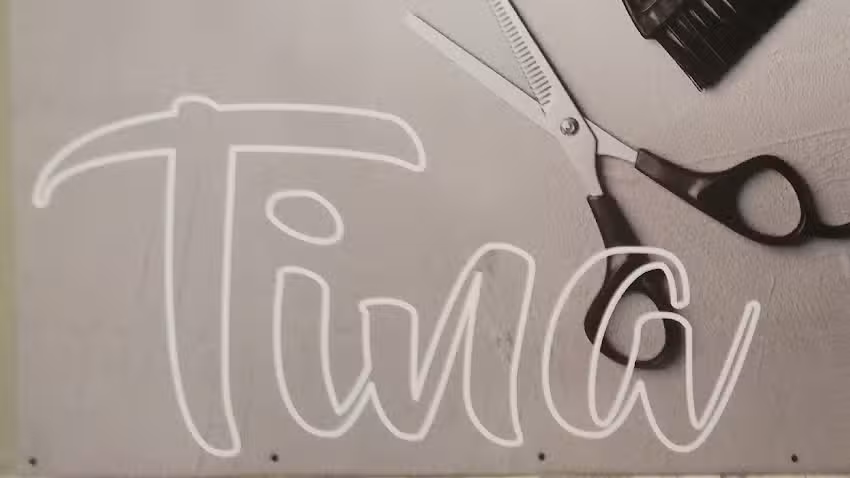 TINA PERRUQUERIA