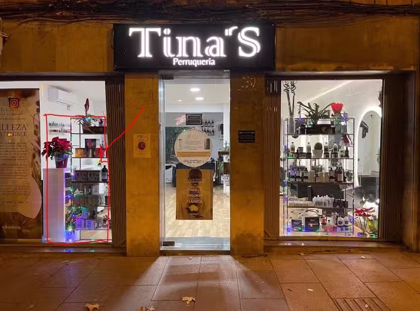 TINA&rsquo;S PERRUQUERIA