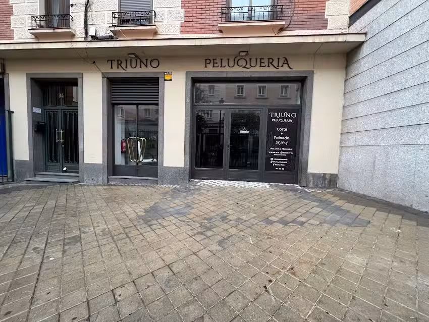 TRIUNO PELUQUERÍA