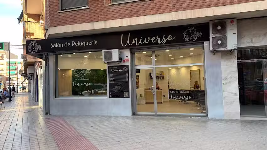 Universo sal&oacute;n de peluquer&iacute;a