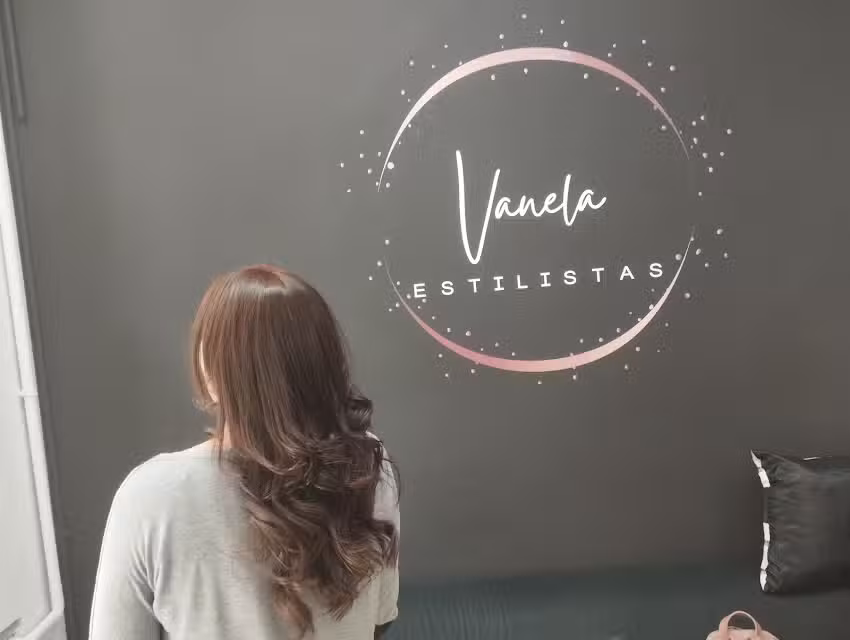 VANELA ESTILISTAS