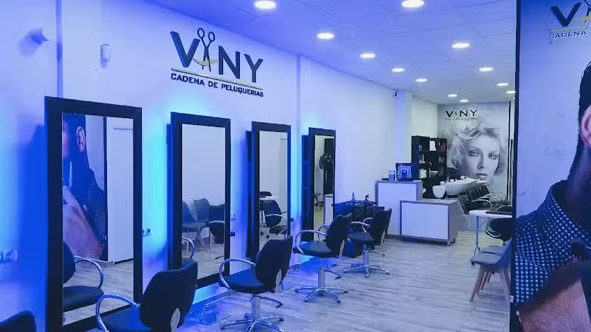 VANY Peluquer&iacute;a Juan de la Cierva.