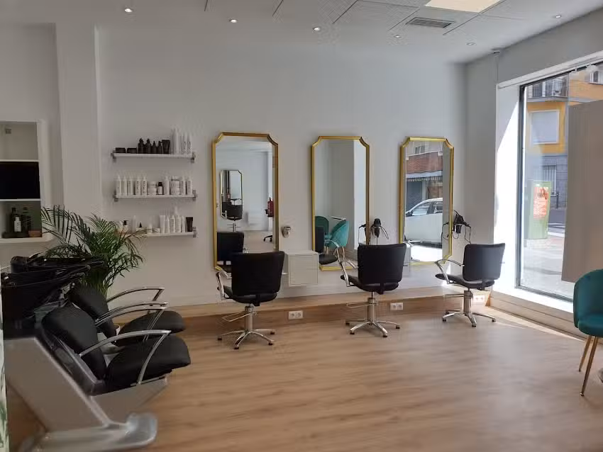 Velazquez Peluqueria y Estetica