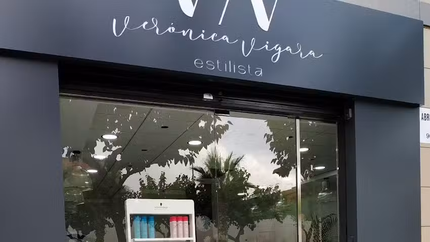 VER&Oacute;NICA VIGARA Estilista
