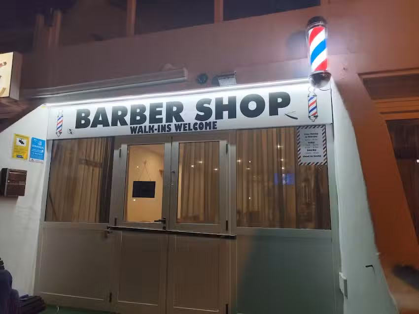 WALK-INS BARBER SHOP Haircut & Shave