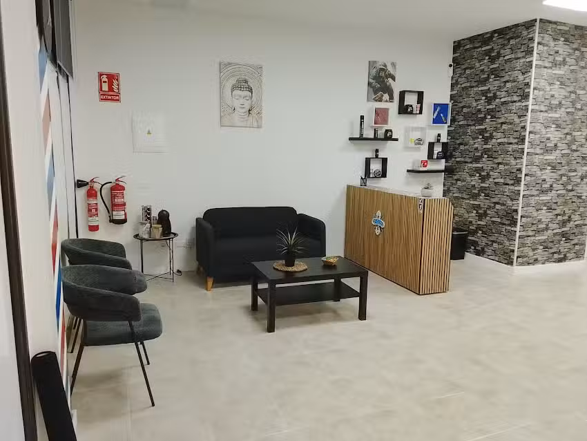 YANES BARBER