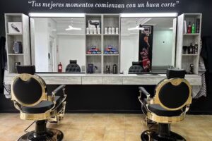 Yela Barber