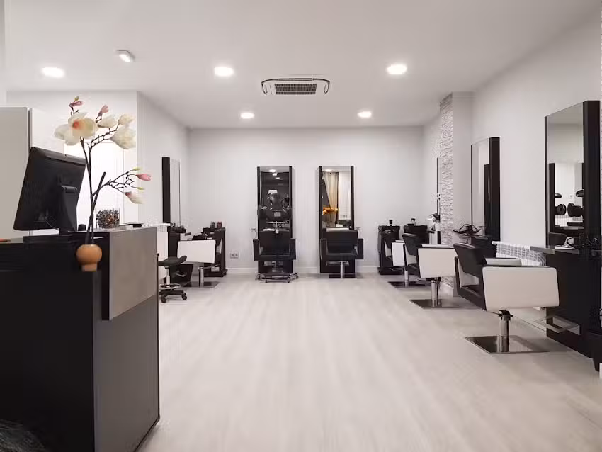 Yolanda Molina Peluqueros y Estilistas
