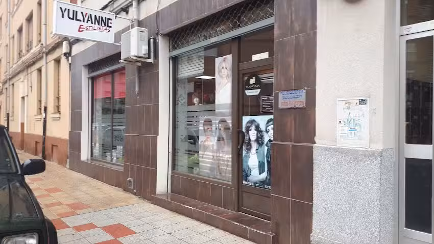Yulyanne Estilistas